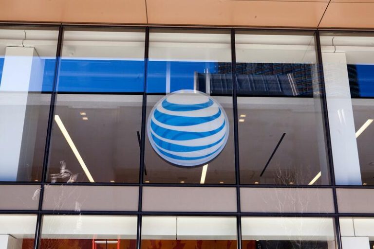 AT&T registra una caída del 20% en sus ganancias durante el segundo trimestre
