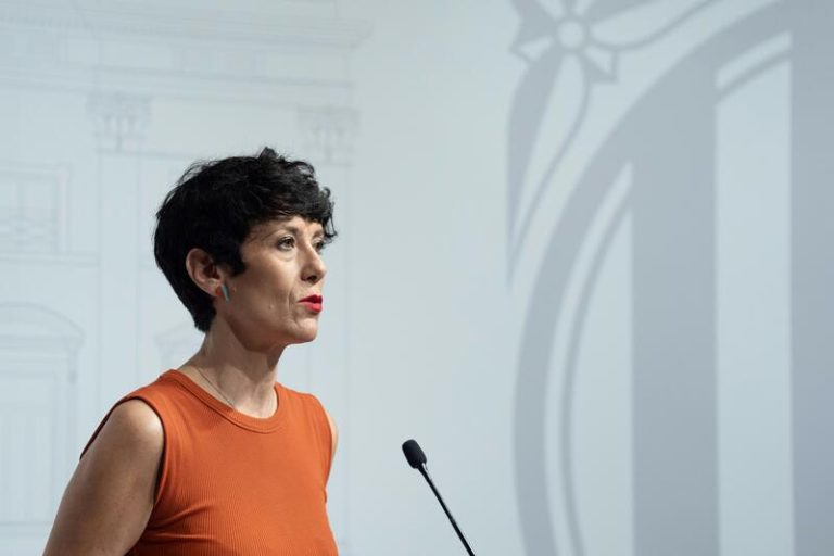 Saiz tacha el rechazo del PP a los objetivos de déficit como un 