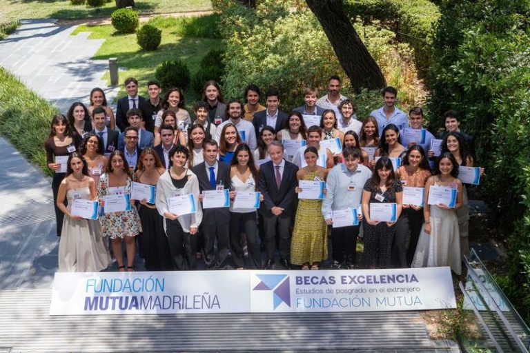 53 Becas Excelentes de la Fundación Mutua Madrileña para financiar tu posgrado en el extranjero con 1 millón de euros