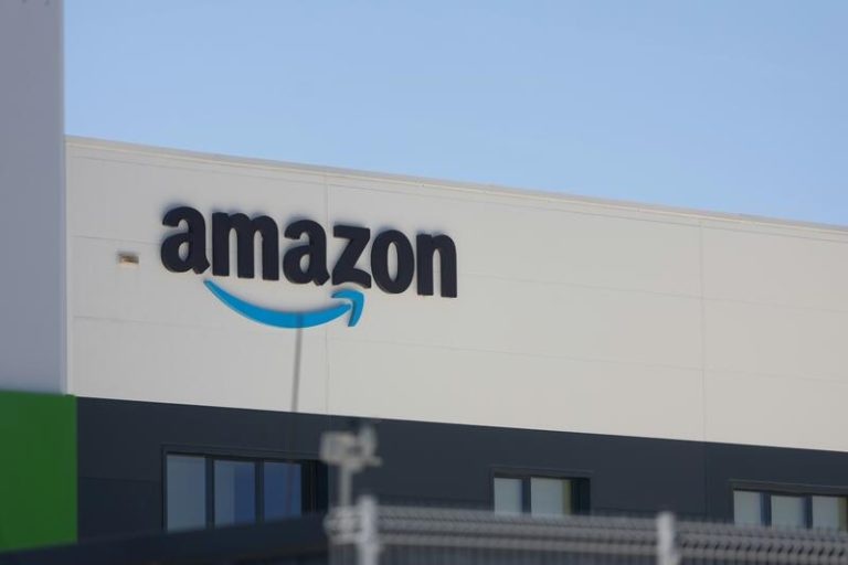 Amazon enfrenta multa en Valencia por cesión irregular de personal