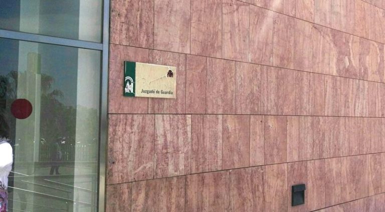 Ingresa en prisión el sospechoso del asesinato a cuchilladas de un individuo en la ciudad de Málaga