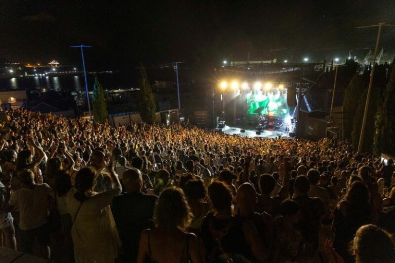 La 29ª La Mar de Músicas cautiva a más de 40.000 asistentes