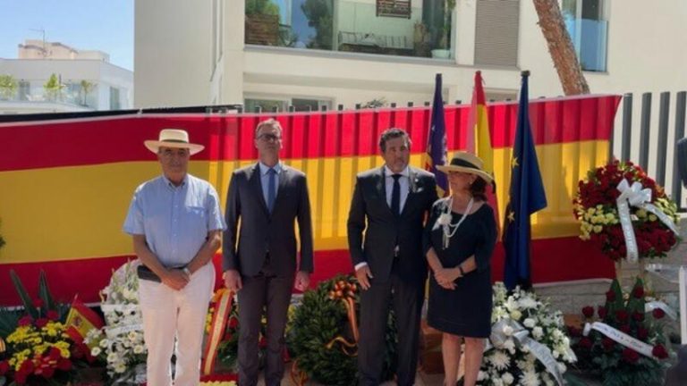 Emotivo homenaje de Calvià a los guardias civiles víctimas de ETA, inspirado en la concordia