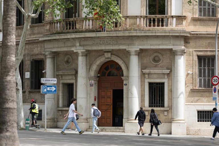 Palma: Tribunal absuelve a antiguo comisario de cargos por almacenamiento de pornografía infantil