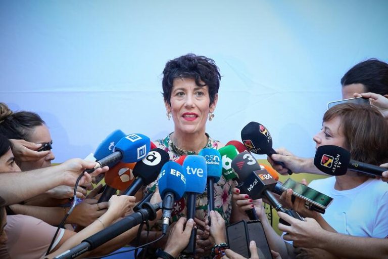 Saiz alaba el pacto de las pensiones y reivindica el 