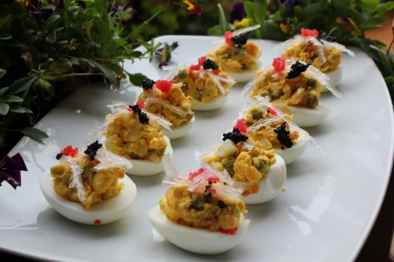 3 deliciosas recetas de huevos rellenos para cualquier ocasión