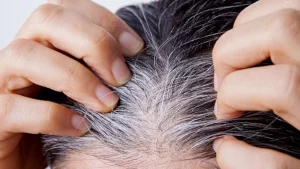 7 trucos caseros para eliminar las canas sin ir a una peluquería