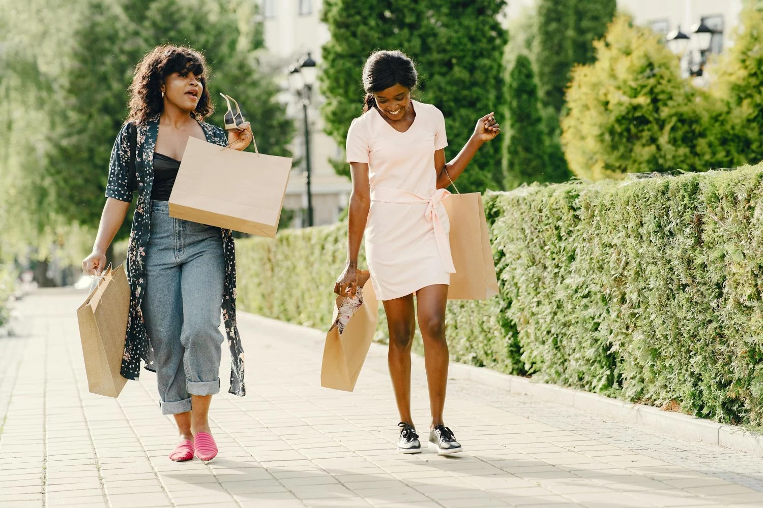 8 vestidos coloridos de las rebajas de Lefties desde 8 euros para disimular brazo 8 vestidos coloridos de las rebajas de Lefties desde 8 euros para disimular brazo