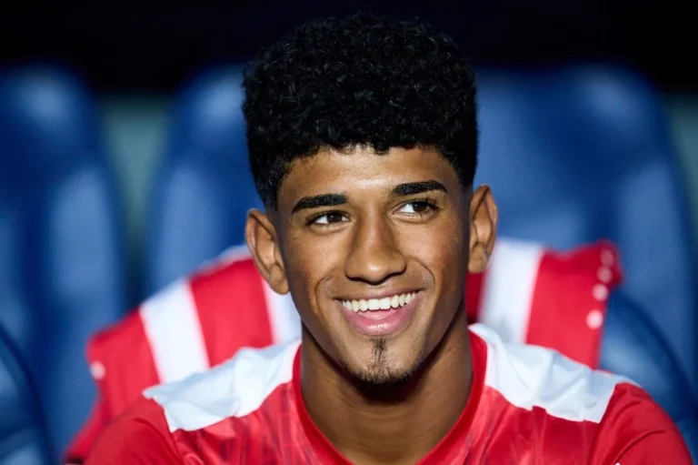 El futuro de Adu Ares está fuera del Athletic: Racing y Zaragoza preguntan