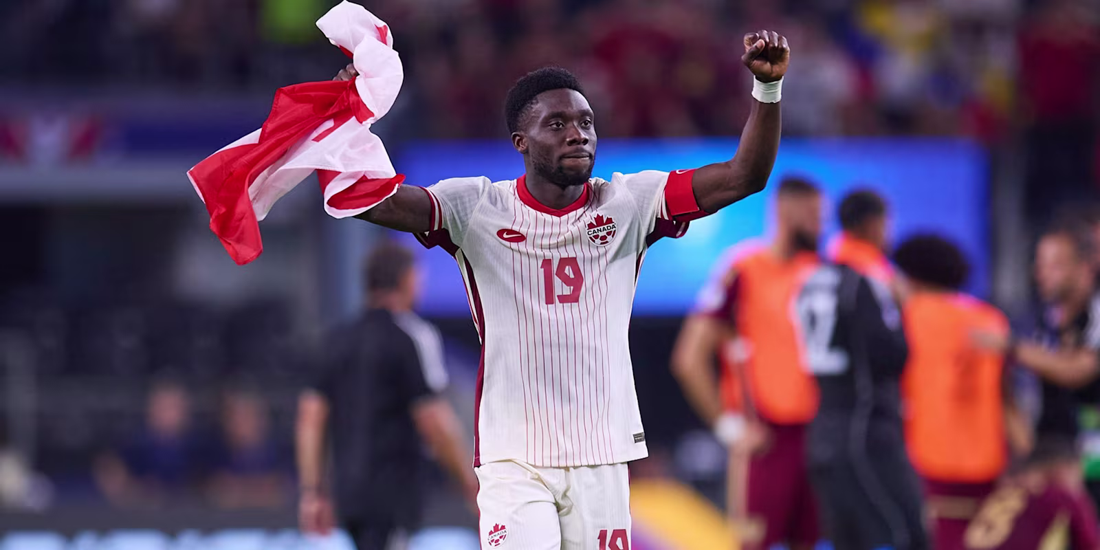 Lesión trágica de Alphonso Davies tras renovar con el Bayern Múnich 1 Alphonso Davies