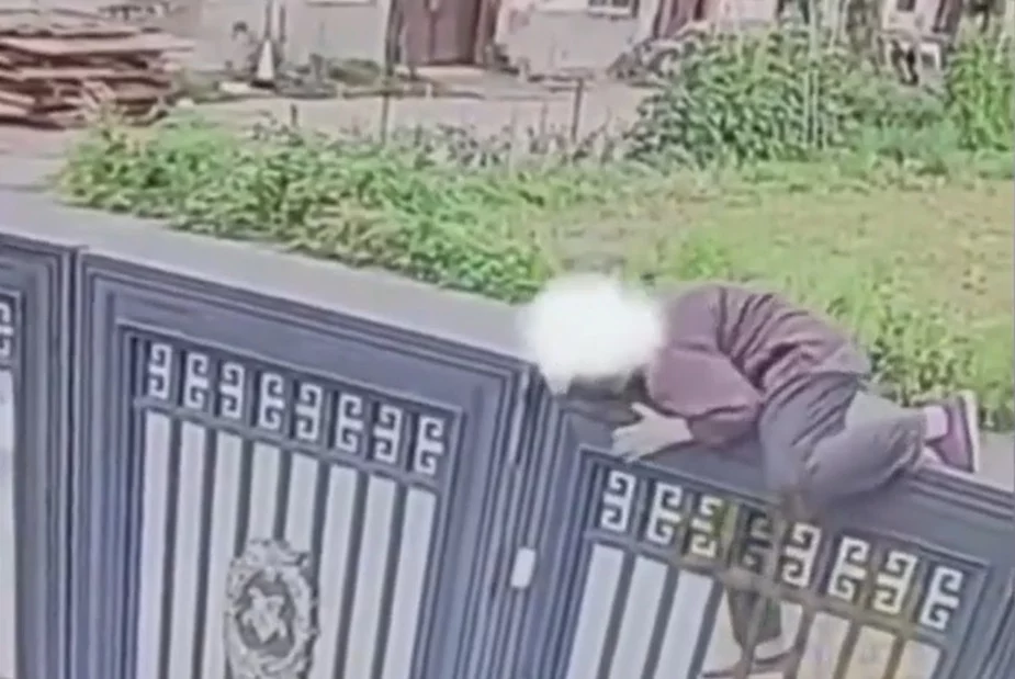 La fuga de una anciana en China.