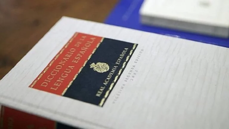 Baño de realidad de la RAE a todos los que nos reímos 