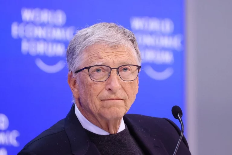 Bill Gates da las claves sobre la adicción al trabajo del mundo actual