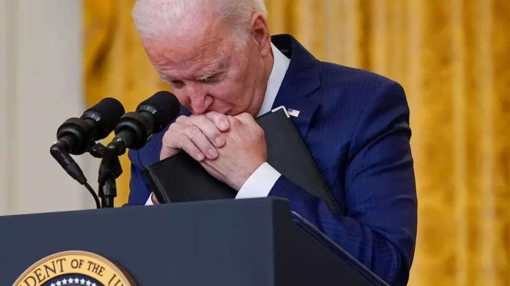 Los demócratas se aferran a un problema médico para echar a Biden 3 COVID-19 y presión política: Biden reconsidera su futuro electoral