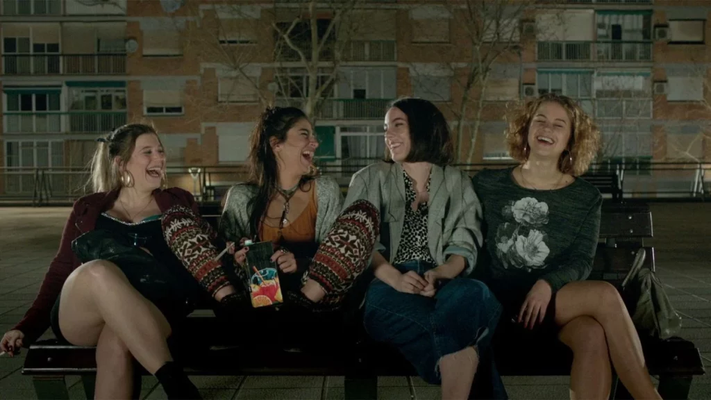 Las 5 mejores comedias del cine español para reír este verano y que puedes encontrar en Netflix 4 Comedia y amistad en "Xavalas"