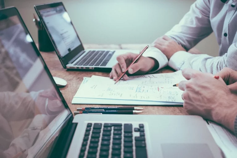 El 58% de las empresas tiene un modelo de trabajo totalmente presencial
