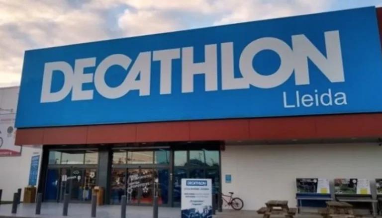 Decathlon sorprende con unas zapatillas de deporte baratas más cómodas que Adidas y Nike