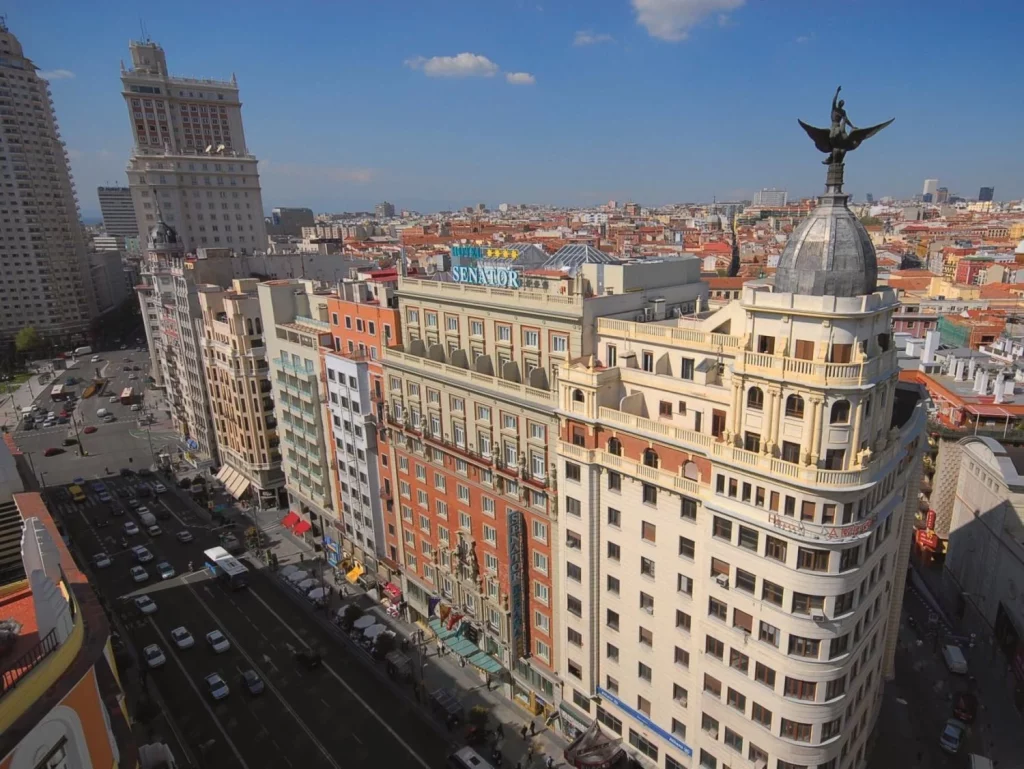 Las ciudades españolas fuera del top 10 global por problemas de vivienda 1 Desafíos en el sector de la vivienda: impacto en la habitabilidad urbana