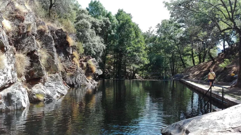 Descubre las 6 piscinas naturales más impresionantes de Salamanca