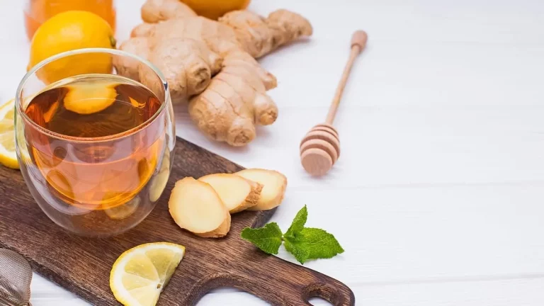 El té de jengibre y miel que debes tomar para estar en forma este verano