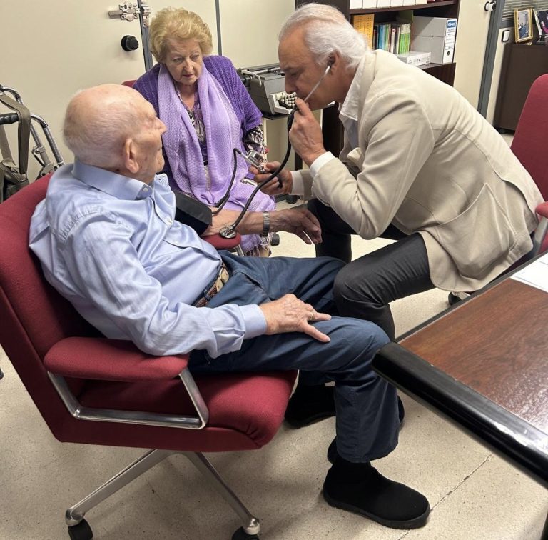 El supercentenario Engraciano cumple 109 años y se une a la prestigiosa ‘Guía para Vivir Sanos 120 años’