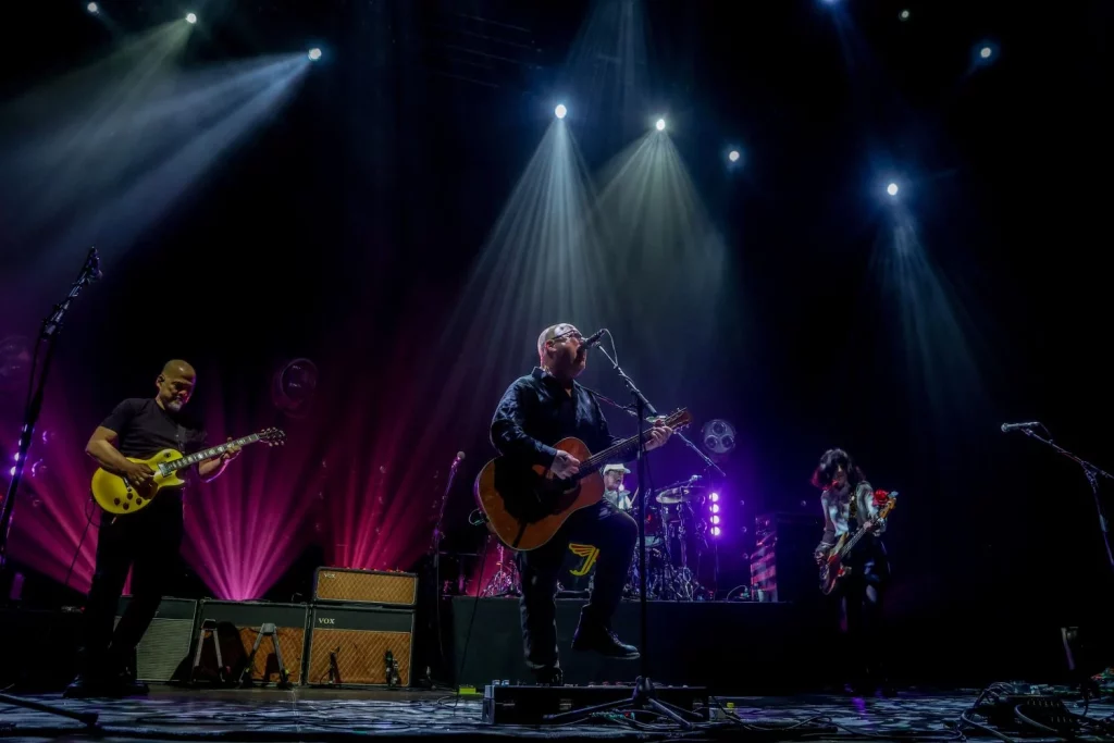 EuropaPress 5045210 grupo pixies actuacion wizink center 10 marzo 2023 madrid espana grupo rock