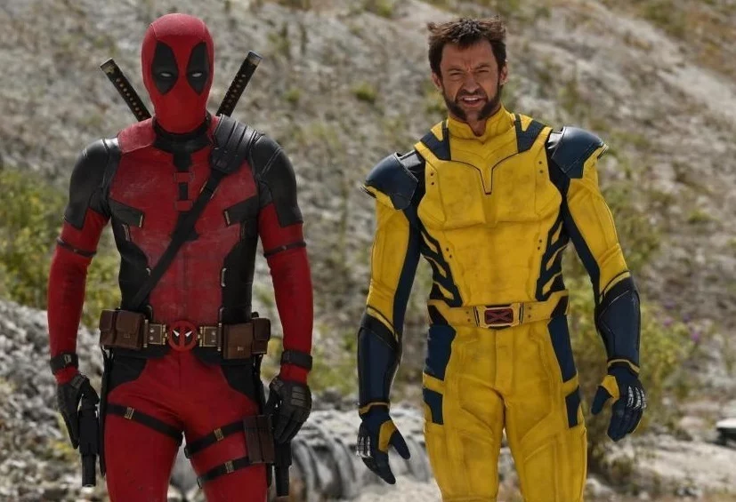 Disney y el terror salvan las salas de cine 1 EuropaPress 5376014 ryan reynolds hugh jackman rodaje deadpool 1
