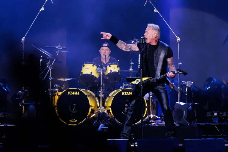 Metallica reivindica en Madrid el trono del rock duro tras un histórico concierto