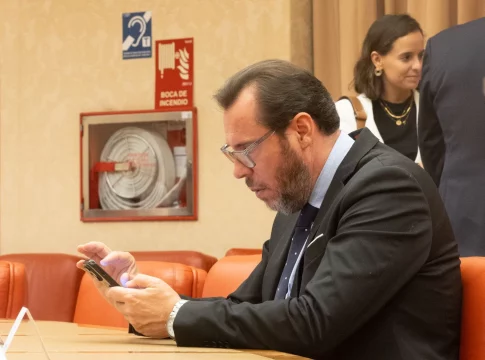 El pleito de Óscar Puente con Ouigo puede hacer un daño irreversible al futuro de la liberalización