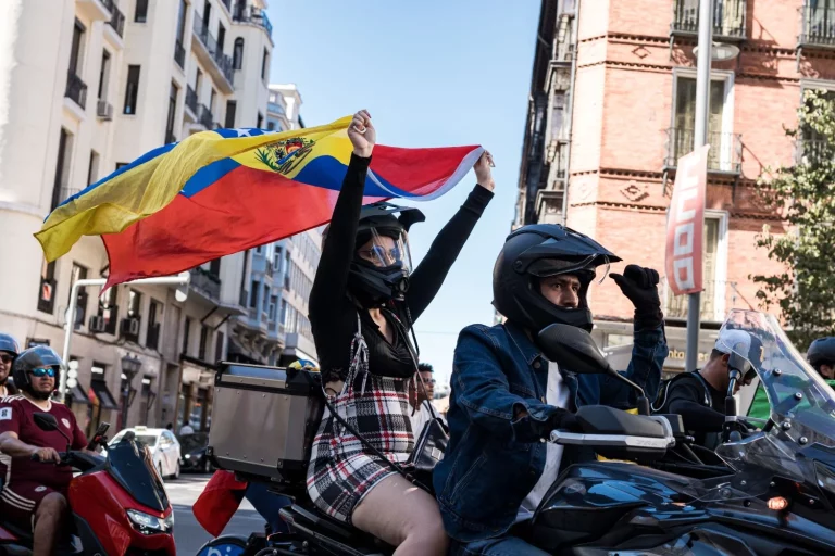 Los dos planes de gobierno que compiten en las elecciones de Venezuela