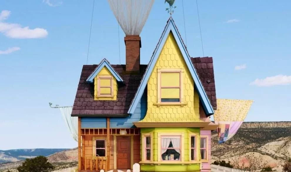 Experiencias únicas en casas de películas y series