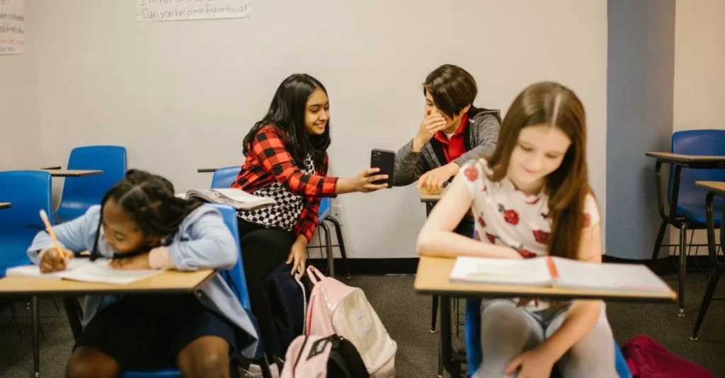 Impacto psicológico y medidas gubernamentales para proteger a los menores