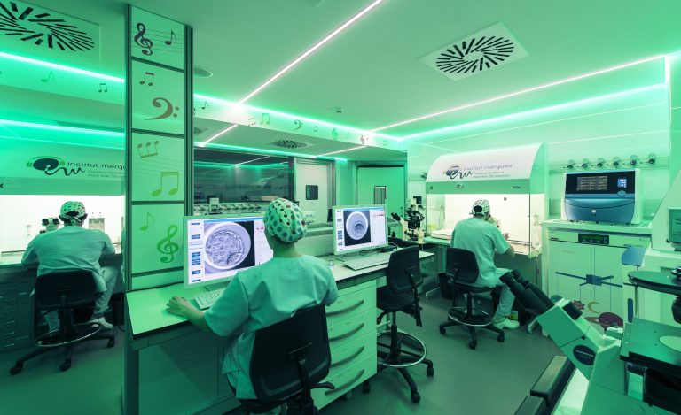 Institut Marquès presenta un estudio sobre la maternidad en mujeres con menopausia precoz