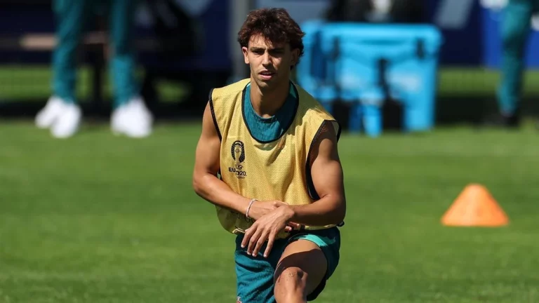 Joao Félix sale del callejón en que le ha metido Nico Williams