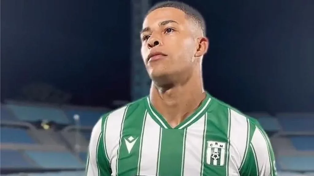 El factor que frena el fichaje de Hancko por el Atlético 48 La decisión pendiente