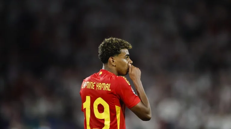 Berta Gallardo deslumbra entre las wags de la Selección