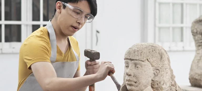 Las mejores esculturas del mundo que no conoces: de un Cristo submarino al gato ‘pasota’