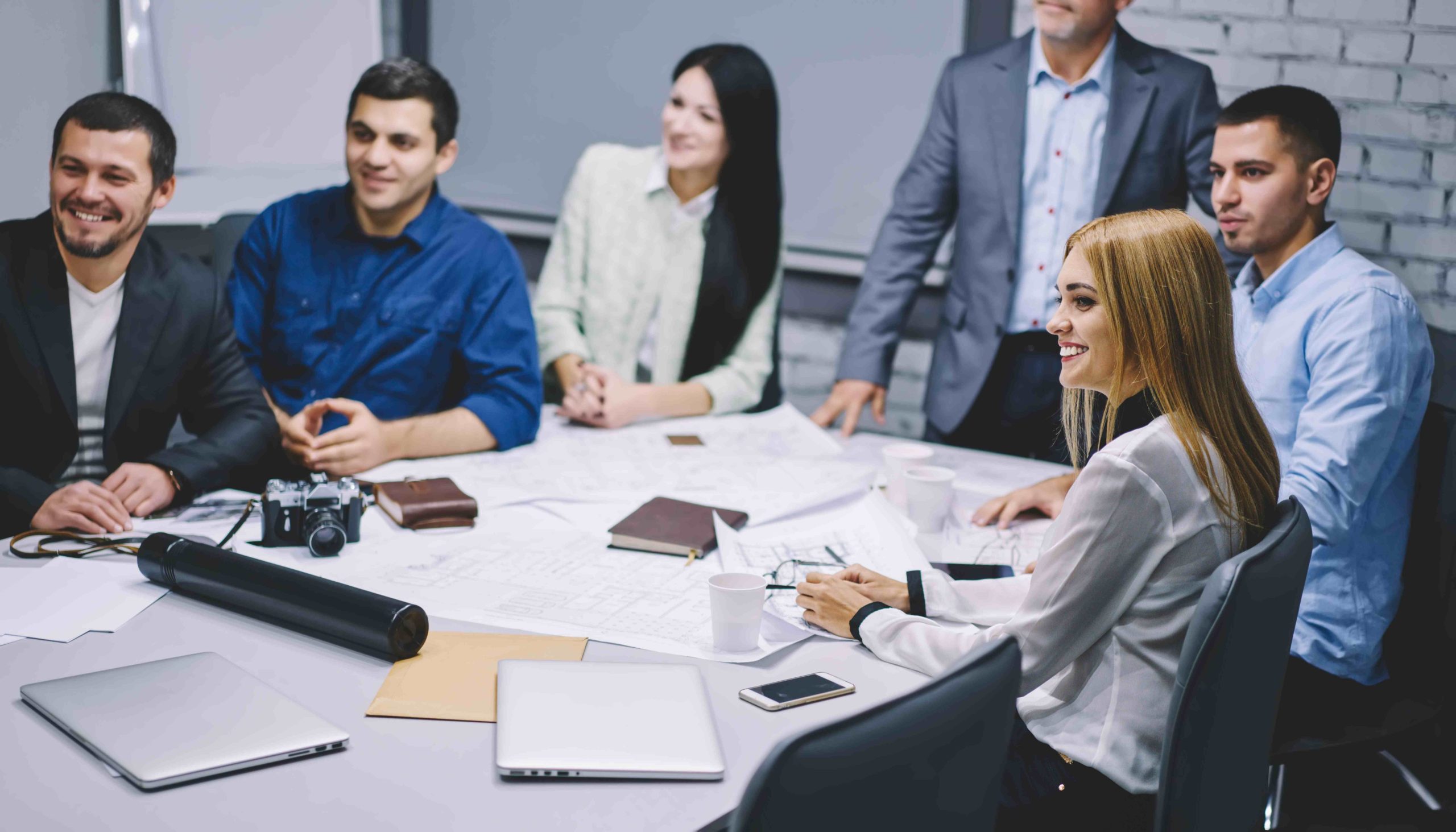 Los jóvenes eligen el sector asegurador por su oferta en IA y tecnología 1 Los jvenes eligen el sector asegurador por su oferta en IA y tecnologa 1 scaled