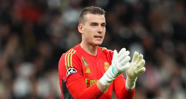 Lunin retiene al Real Madrid el año que le queda de contrato para irse gratis 1 Lunin