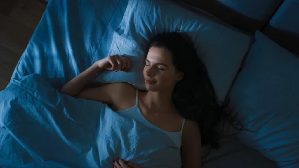 ¿Acalorado en verano? Descansa fresquito con este truco para descansar bien en las noches más calurosas