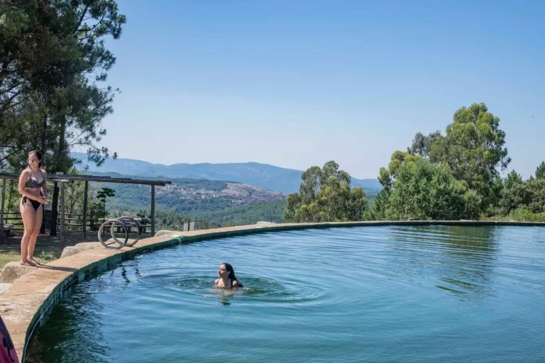 Las 10 mejores piscinas de hotel en Madrid con Day Pass: disfruta del verano sin alojarte