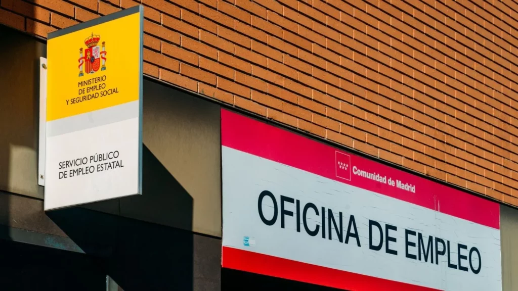 SEPE ayuda desempleo Fuente: Europa Press