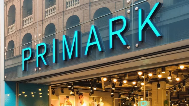 Seleccionamos una lista de camisas y blusas de Primark sofisticadas pero baratas