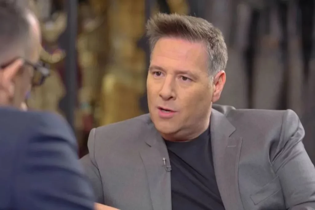 Carlos Latre en Movistar Plus+ antes de su gran reto en Telecinco: “Broncano es muy rápido y Motos trabaja duro” 44 Carlos Latre en Movistar Plus+ antes de su gran reto en Telecinco: “Broncano es muy rápido y Motos trabaja duro”