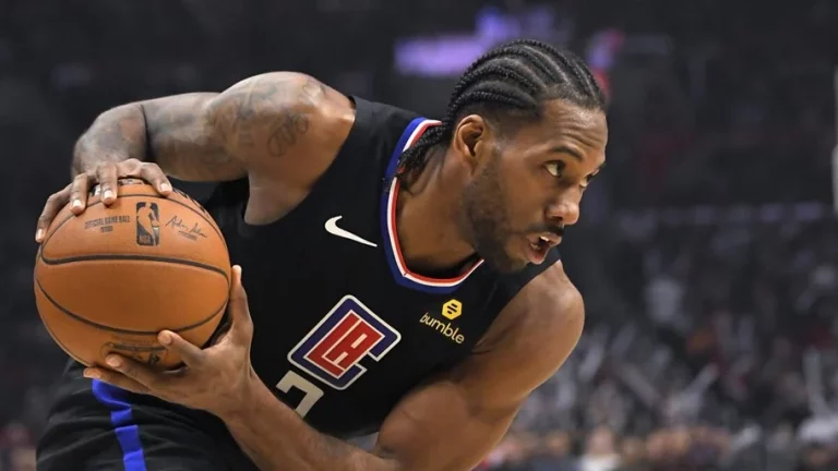 El traspaso de Kawhi Leonard, paralizado: la NBA investiga al jugador en pleno acuerdo