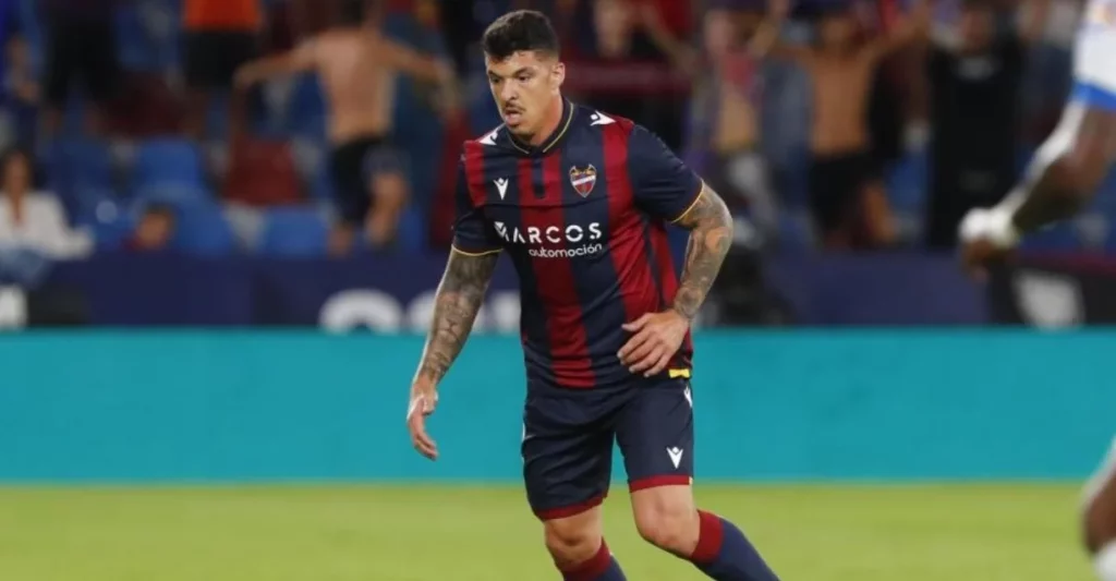 El lateral derecho del Racing otro histórico del Athletic 1 Racing