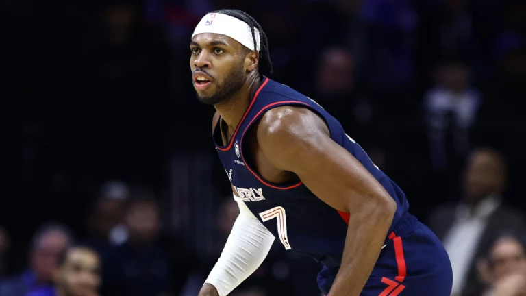 Buddy Hield completa un quinteto demoledor en Warriors: último baile de Steph Curry