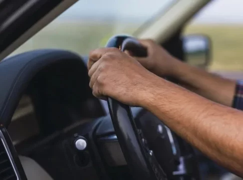 ¡Que no te engañen! La OCU revela los trucos de los concesionarios para sacarte el dinero ¡Que no te engañen! La OCU revela los trucos de los concesionarios para sacarte el dinero