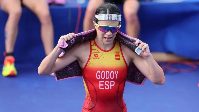 Anna Godoy estalla tras el bochorno del triatlón en las aguas del Sena