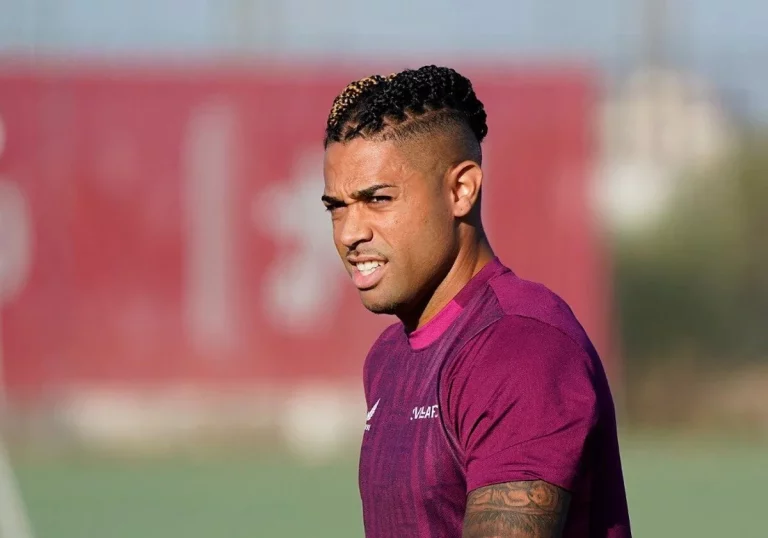 Ibai Gómez da la puntilla a Mariano Díaz